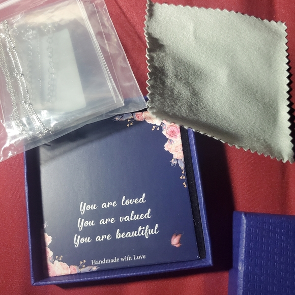 14k White Gold Plated M Initial Necklace Set Gift Box - Picture 4 of 4